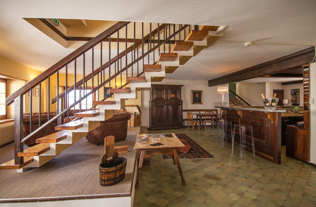 Hotel Les Vieux Toits Neuchatel Bagian luar foto