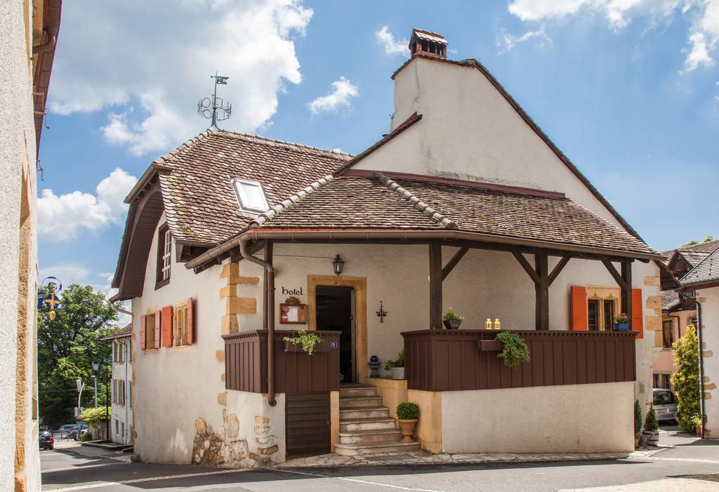 Hotel Les Vieux Toits Neuchatel Bagian luar foto
